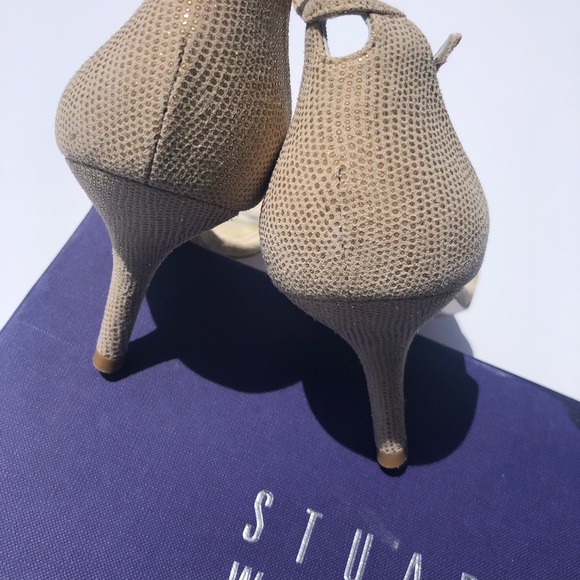Stuart Weitzman NWB Nude Goosebump toe strap heel - Picture 2 of 8